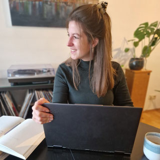 Über mich: Porträt von Caroline Dohmen, Redakteurin