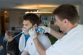 Personalcoach und Swiss Olympic Coach Christian Wirz bei der Arbeit