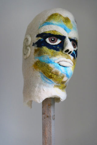 Gardien.nes XIV dim h 44 cm x 22 cm x 31 cm, 2025