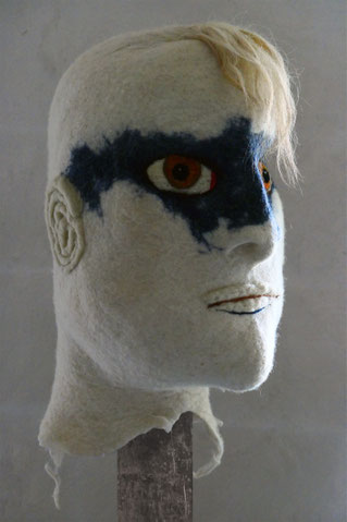 Gardien.nes XVII dim h 58 cm x 27 cm x 40 cm, 2025