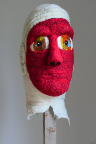 Gardien.nes IV, dim. h 46 cm x 21 cm x 28 cm, 2025