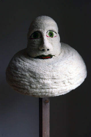 Gardien.nes I, dim. h 41 cm x 46 cm x 42 cm, 2025