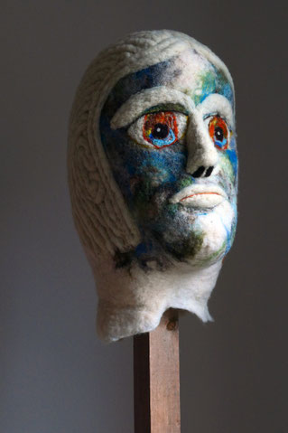 Gardien.nes IX, dim. h 38 cm x 22 cm x 30 cm, 2025