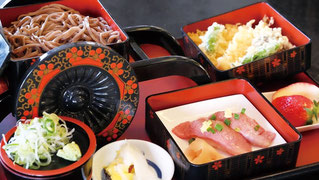 昼食イメージ