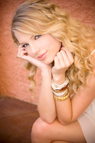 Taylor Swift for 'The Observer' (2008)