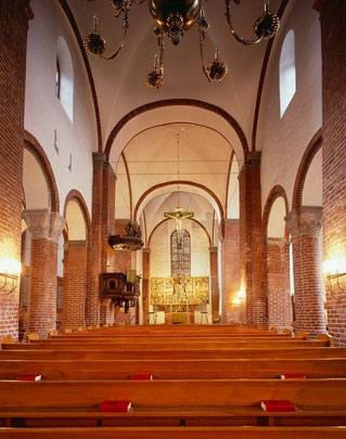 Innenansicht nach Osten in der St. Marien-Kirche in Bad Segeberg (Schleswig-Holstein)