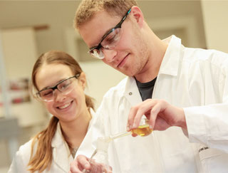 Chemielaborantin / Chemielaborant - Gewerbeschule Lübeck