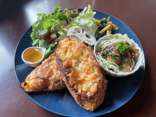 窯出しチーズフレンチトースト　ランチプレート