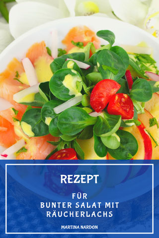 Bunter Salat mit Räucherlachs