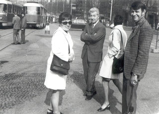 Irmgard Bährle, Otto Ehrmann, Erika u. Walter Laffsa in Prag (v.l.)