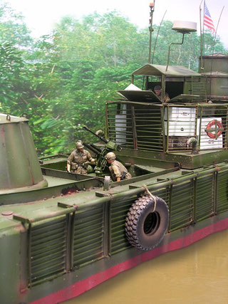 Mk.5 Monitor - www.panzer-bau.de/diorama/militär/1:35