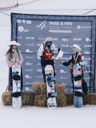 Lura Wick, Snowboard, Schweiz, Snowboard Girl, Switzerland, Swiss Snowboard