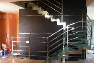 Escaleras metalicas exterior - Escaleras Laravid : Trabajos en Acero