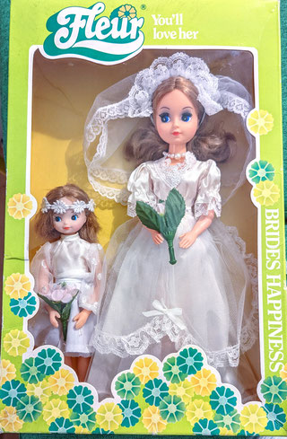 Bride's Happiness Fleur doll in box. 