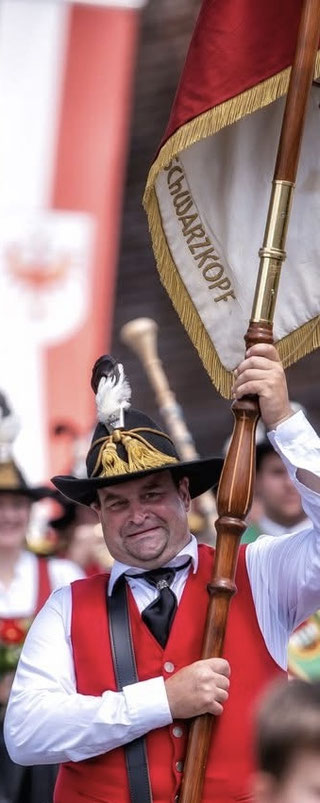 Wolfgang Hauser, Fähnrich