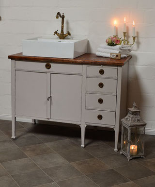 Vintage Waschtische - funktionstüchtig aufgearbeitet - Land & Liebe