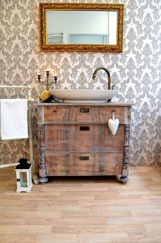 Vintage Waschtische - funktionstüchtig aufgearbeitet - Land & Liebe