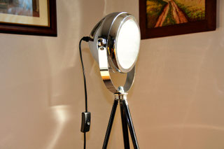 Tripod Lampe silber - Onkel Edison Lampen Design & Upcycling