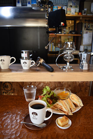 uta no taneを訪ねる前に立ち寄った「Toyotomi Coffee」のコーヒーも美味しかった!