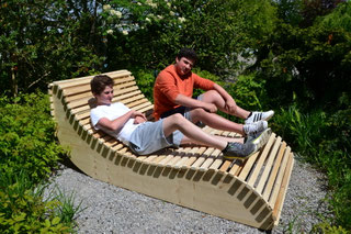 Holzliege - gestaltungsprojekt-osfrs Webseite!