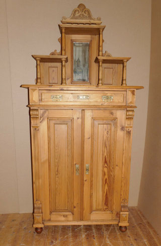 Schränke - Antiquitäten Bach