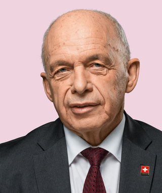 Ueli Maurer