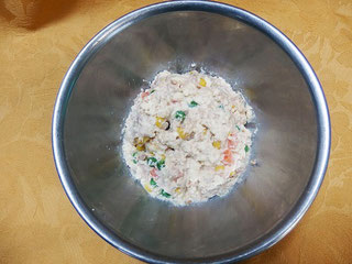 材料を混ぜる