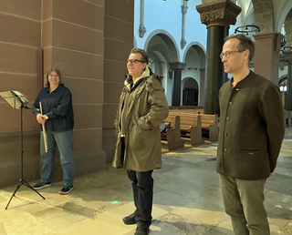 Flötistin Beate Hübert, Schauspieler Ronald Kukulies und Tänzer Felix Grützner 