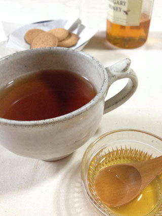 加賀棒茶の蜂蜜入り　写真提供 酒見銘茶店　