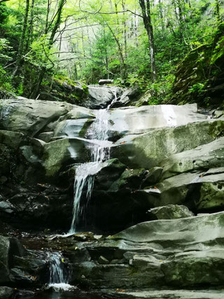 Kleiner Wasserfall bei La Trappola, Italien ©