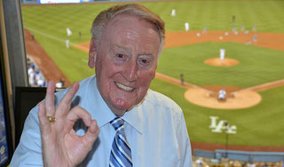 Nella foto il commentatore Vin Scully
