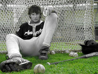 Nella foto Federico Costantini interpreta il giovane giocatore di baseball innamorato