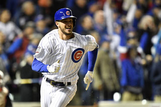 Nella foto Kris Bryant (Foto PATRICK GORSKI/ICON SPORTSWIRE)