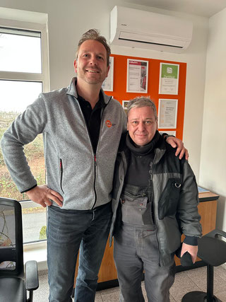 Foto unseres neuen Kollegen Michael mit dem Chef Tobias Barth