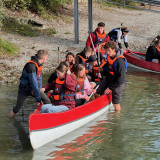 Unsere Erstsemester haben mit einer Kanutour den Bodensee erkundet.