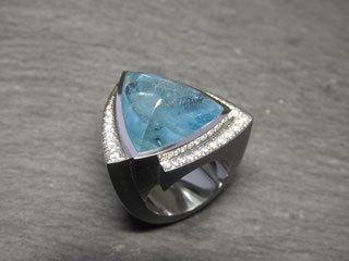 Bild:Cocktailring, Statementring in massivem Palladium 950 mit einem Aquamarin und Brilllanten, Unikat