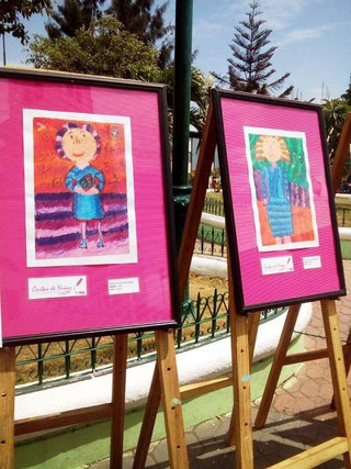 Muestra de pintura artística plasmada por niñas de la provincia de Manabí. Montecristi, Ecuador.