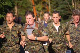 Läufergruppe beim Zürcher Waffenlauf