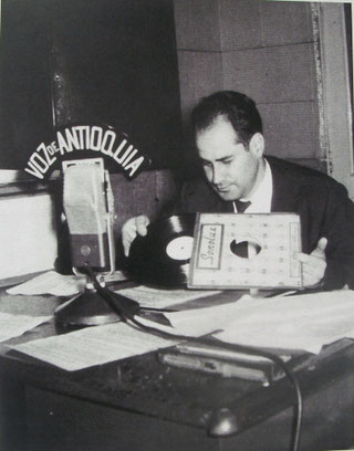 Hernán Restrepo Duque en La Voz de Antioquia.