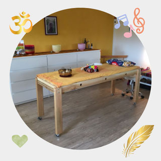 Klangliege, Klangtherapie, Soundwork, Monochord, Klangbehandlung