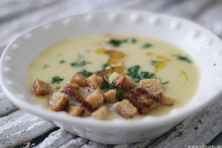 Cremige Knoblauchsuppe mit Sauerrahm Oligarto Rezepte