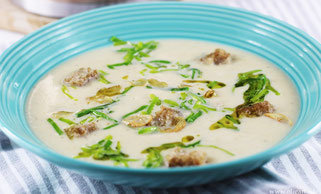 Lauchsuppe mit Pastinake und Olivenöl