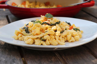 BALD! SPÄTZLE MIT BRENNESSEL