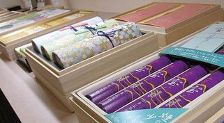 豊橋の進物用お線香・蝋燭・数珠