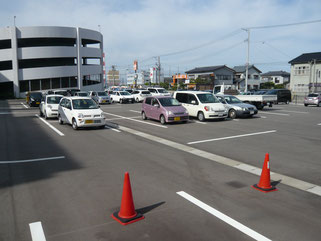 東駐車場