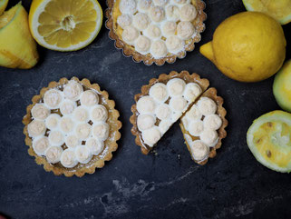 Zitronen Tartelettes mit Lemon Curd und Baiser