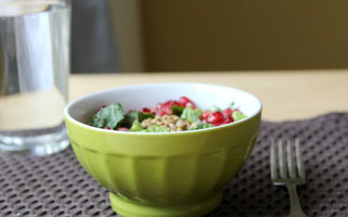 enjoy a simple homemade salad for lunch!  - homemade nutrition - www.homemadenutrition.com