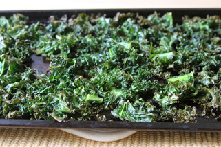 crispy kale chips fresh out of the oven! So crunchy and delicous!