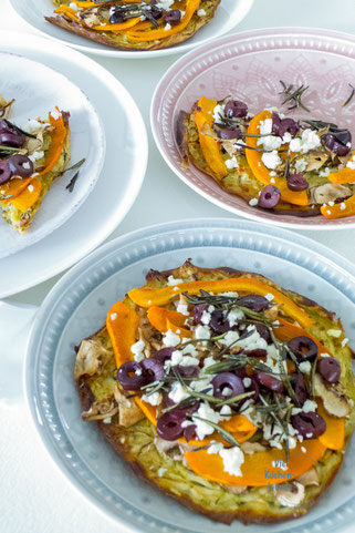 Saftige Low Carb Zucchinipizza