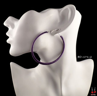 Boucles d'oreilles anneaux de tissu violet 